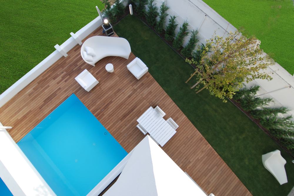 Piscina con seduta curva